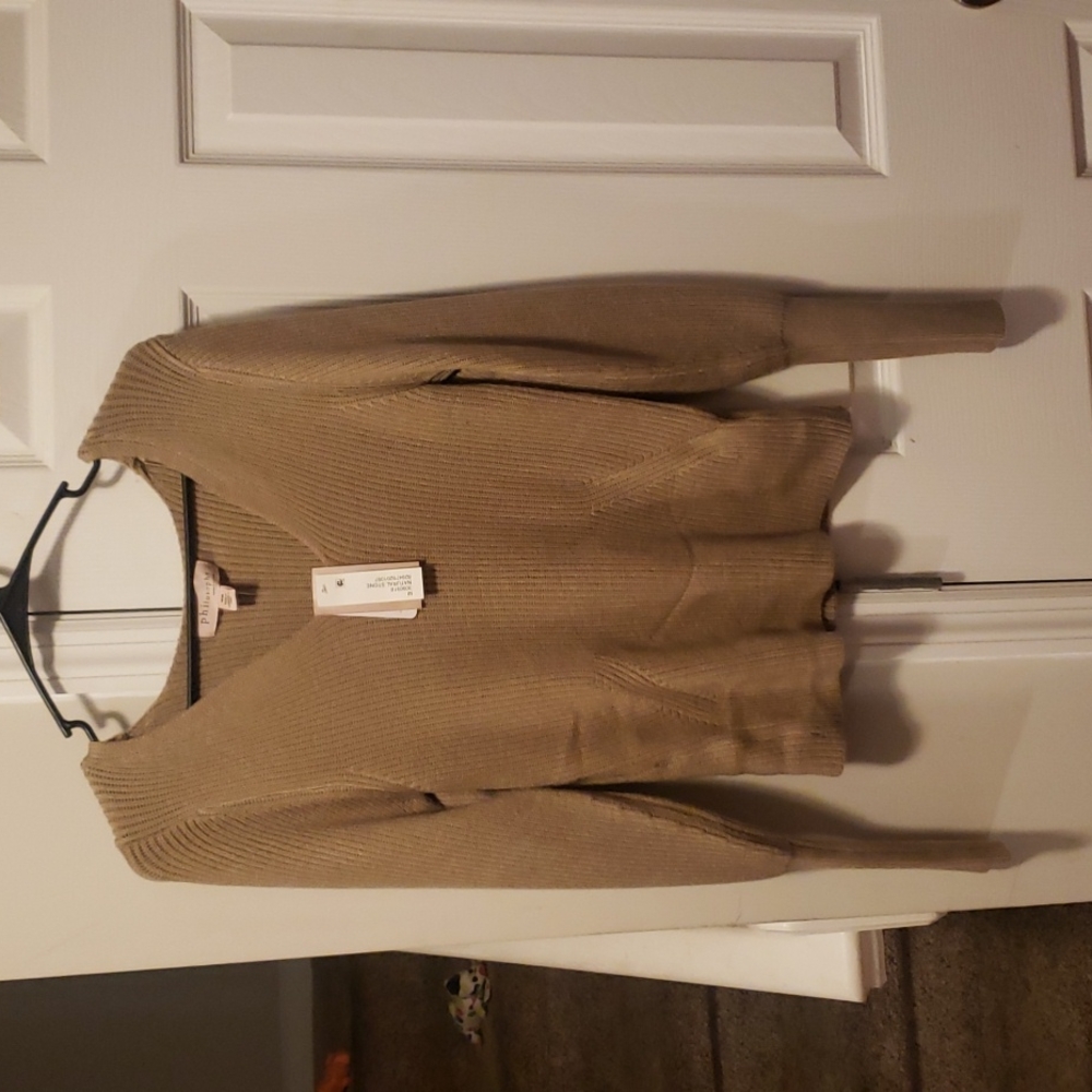 Sweater - Picture 1 of 4